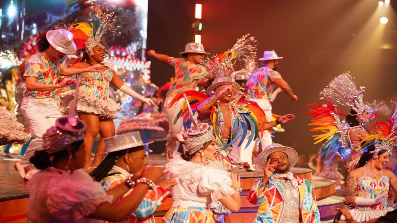 Noche En Copacabana: Cena Y Show En Roxy (1)