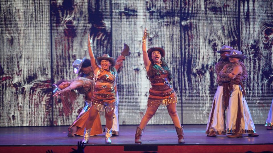 Dinner And Night Music Show At Roxy foto 3