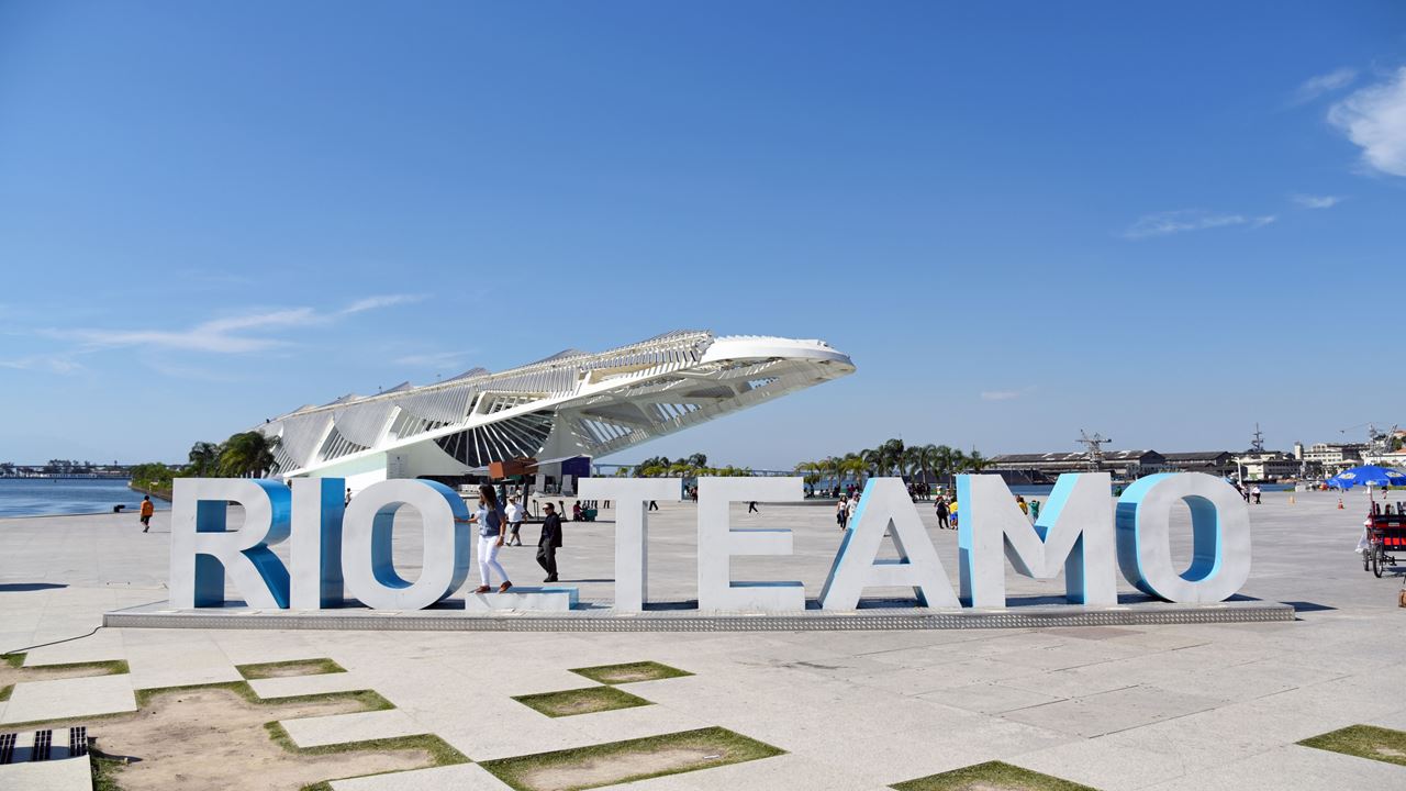 Aquario With Olympic Boulevard